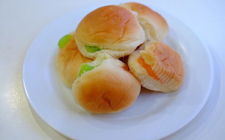 ขนมปังไส้สังขยาใบเตย ชานม ไส้เน้นๆ ต้องลอง
