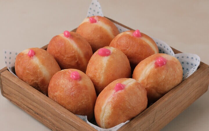 โดนัทไส้นมเย็น