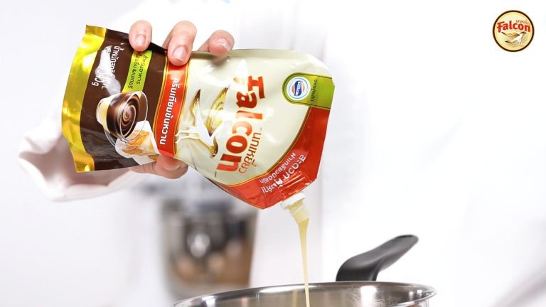 ขั้นตอนการทำหน้าลูกตาลนมสดมะพร้าวอ่อน จากผลิตภัณฑ์นมข้นจืด ตรานกเหยี่ยว ฟอลคอน และ ข้นหวาน ตรานกเหยี่ยว ฟอลคอน (ฟอลคอนถุงบีบ)