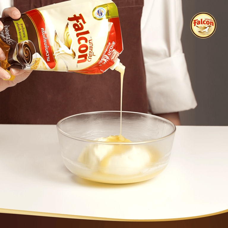 ขั้นตอนการทำเค้กชิฟฟ่อนครีมสตรอว์เบอร์รี จากผลิตภัณฑ์ ตรานกเหยี่ยว ฟอลคอน