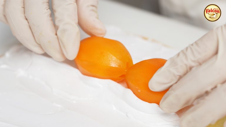 ขั้นตอนการทำสูตรโรลเค้กมะยงชิด จากผลิตภัณฑ์นมข้นจืด ตรานกเหยี่ยว ฟอลคอน